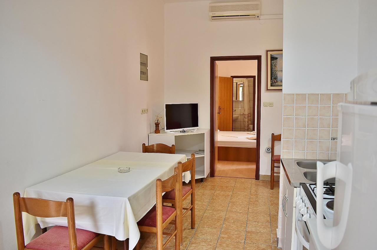 Apartament Banjol 外观 照片