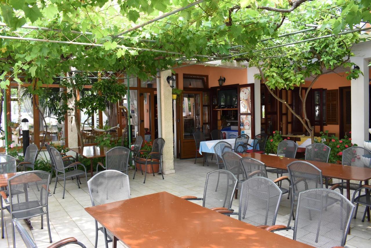 Apartament Banjol 外观 照片